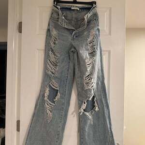 Light Blue Distressed High Waisted Baggy Jeans size 25